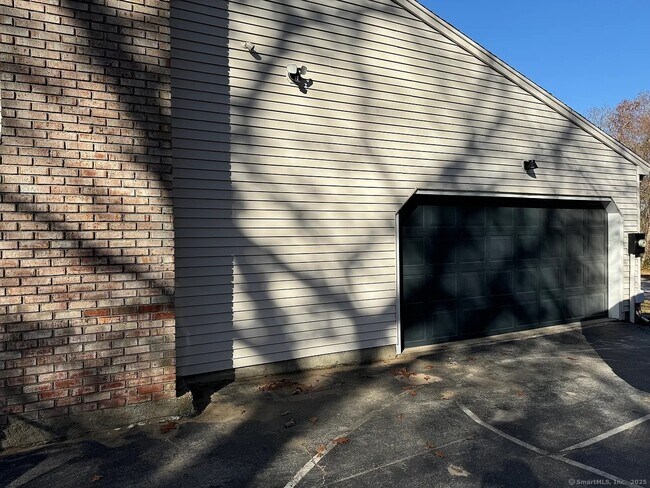 Building Photo - 34 Rogers Hill Rd
