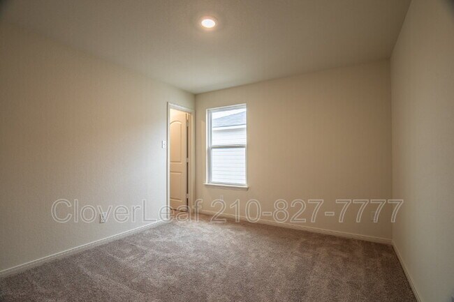 Building Photo - 772 Shoal Crk