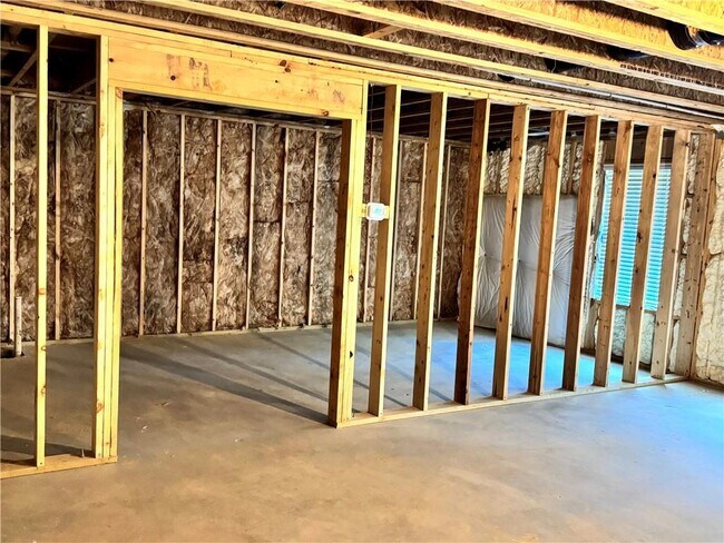 Building Photo - 4428 Brick Tunl St