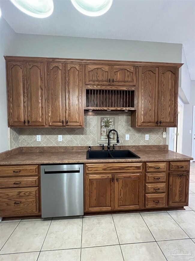 Building Photo - 5784 Twisted Oak Ct