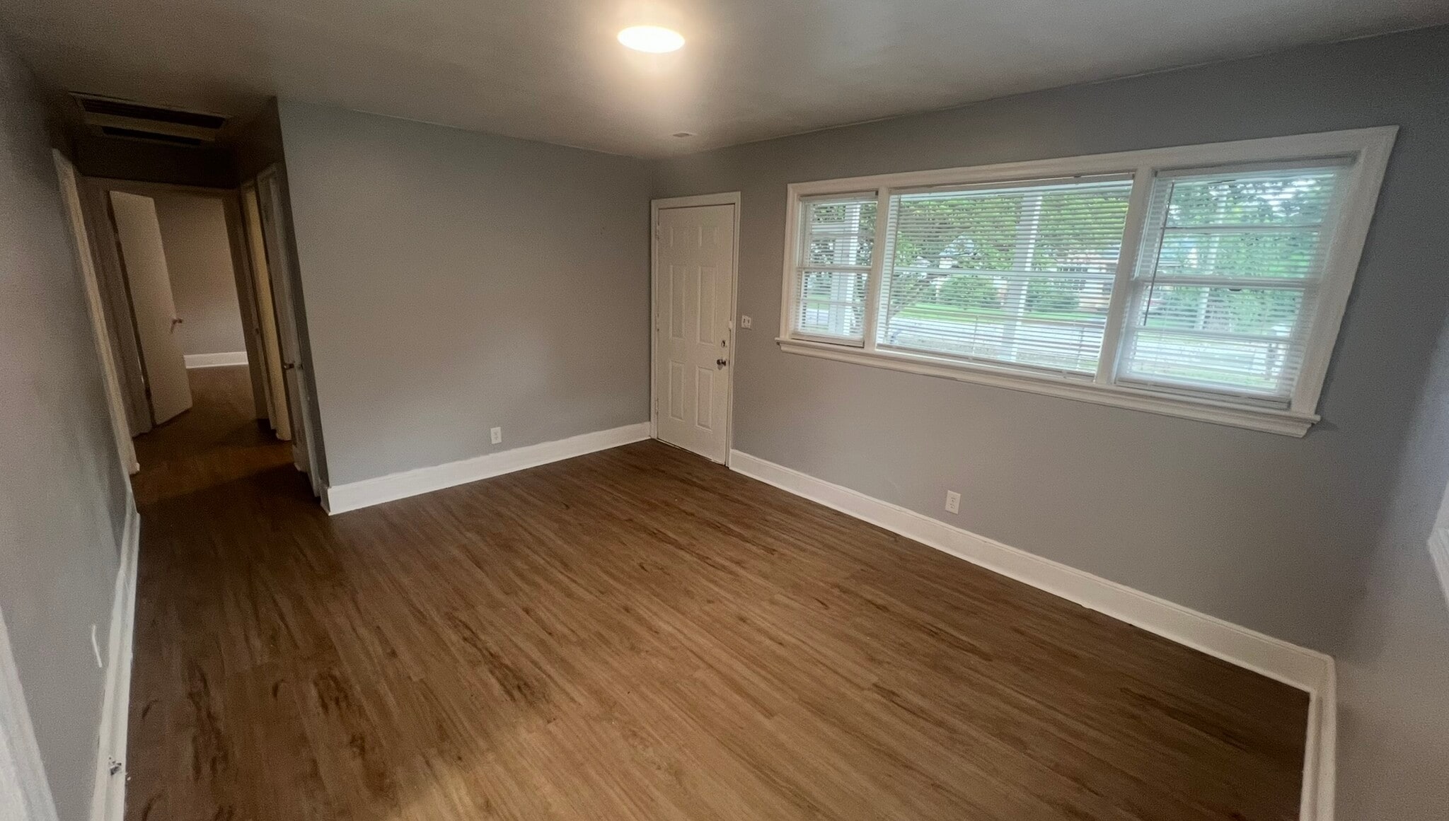 Living room - 1351 Waverly Ave