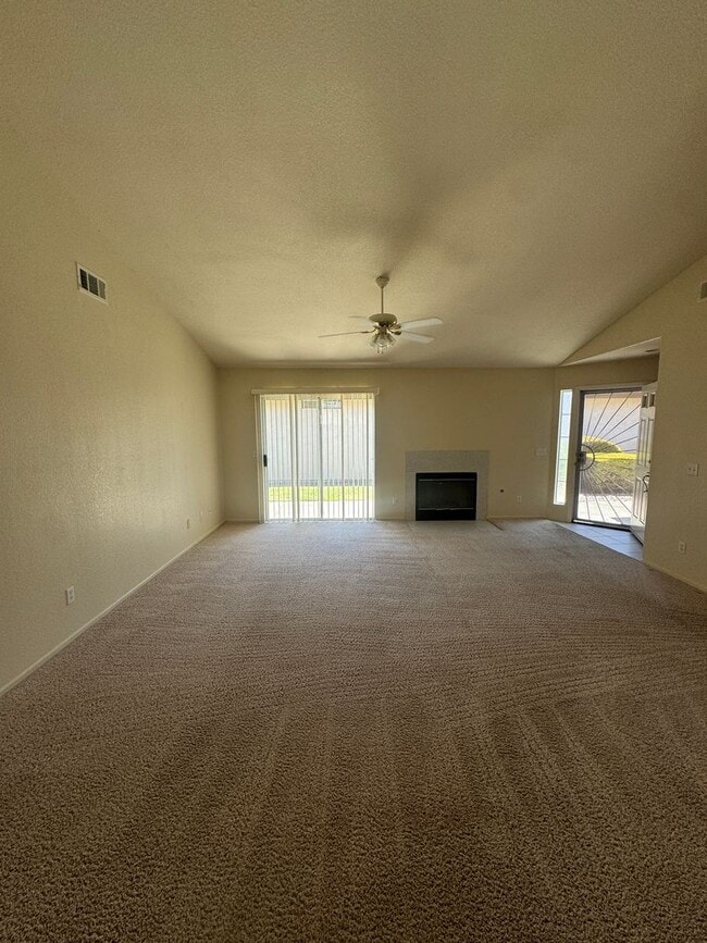 Building Photo - Single Story Home On Cul-De-Sac Near Preisker Park