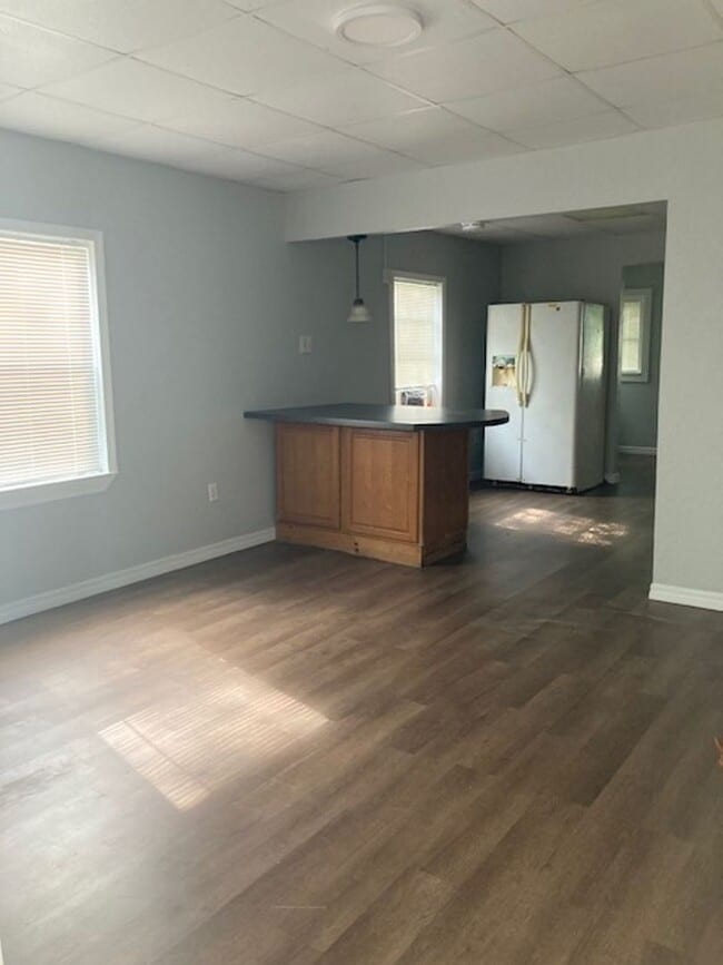 Building Photo - Pascagoula 2 Bedroom