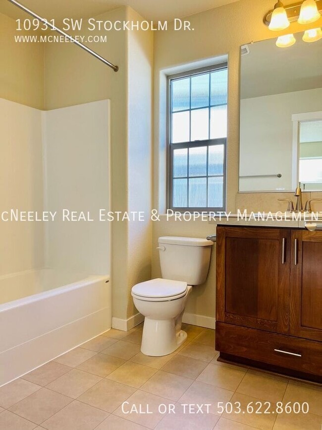 Building Photo - 10931 SW Stockholm Dr