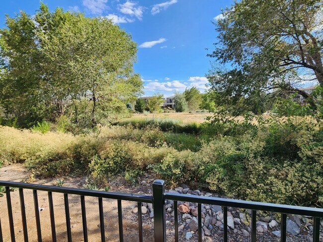 Building Photo - Single story home in the Stonebrook area of Sparks, NV.