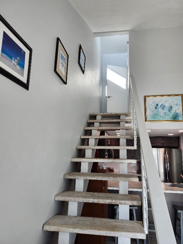Building Photo - 7200 Sharp Reef