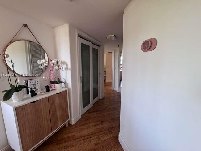 Building Photo - 2400 SW 3rd Ave