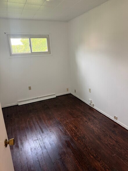 Building Photo - 448 Fritsch Ave