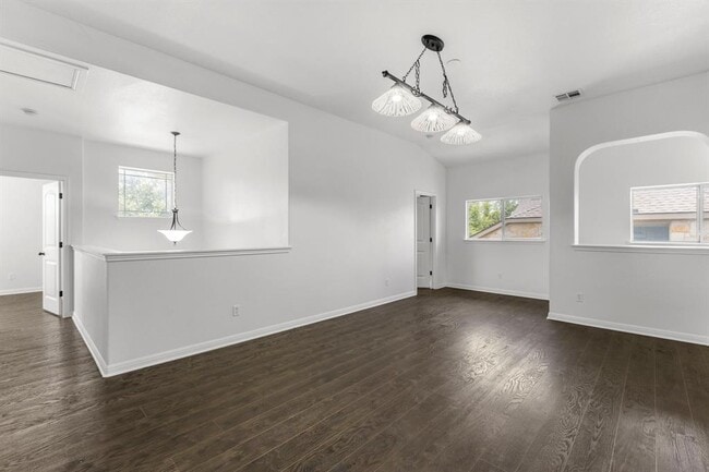Building Photo - 18613 Falcon Pointe Blvd