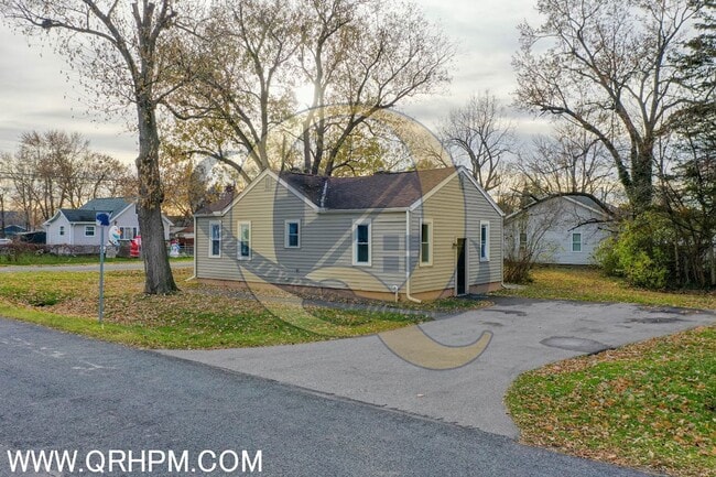 Building Photo - Available Now! Bendle Schools!