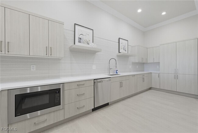 Building Photo - 12601 Mastique Beach Blvd