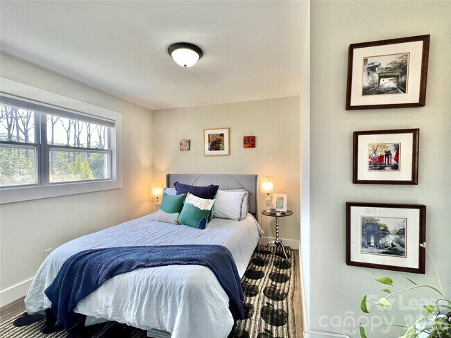 Building Photo - 3205 Brixton Ct