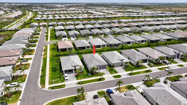 Building Photo - 12557 SW Rain River Dr