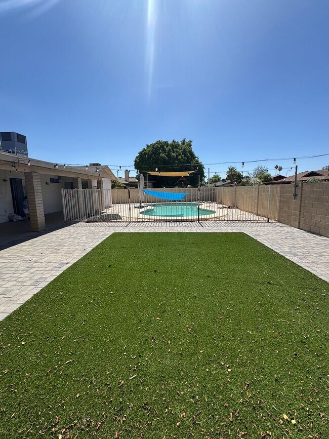 Building Photo - 3bed/2bath Chandler home for rent!