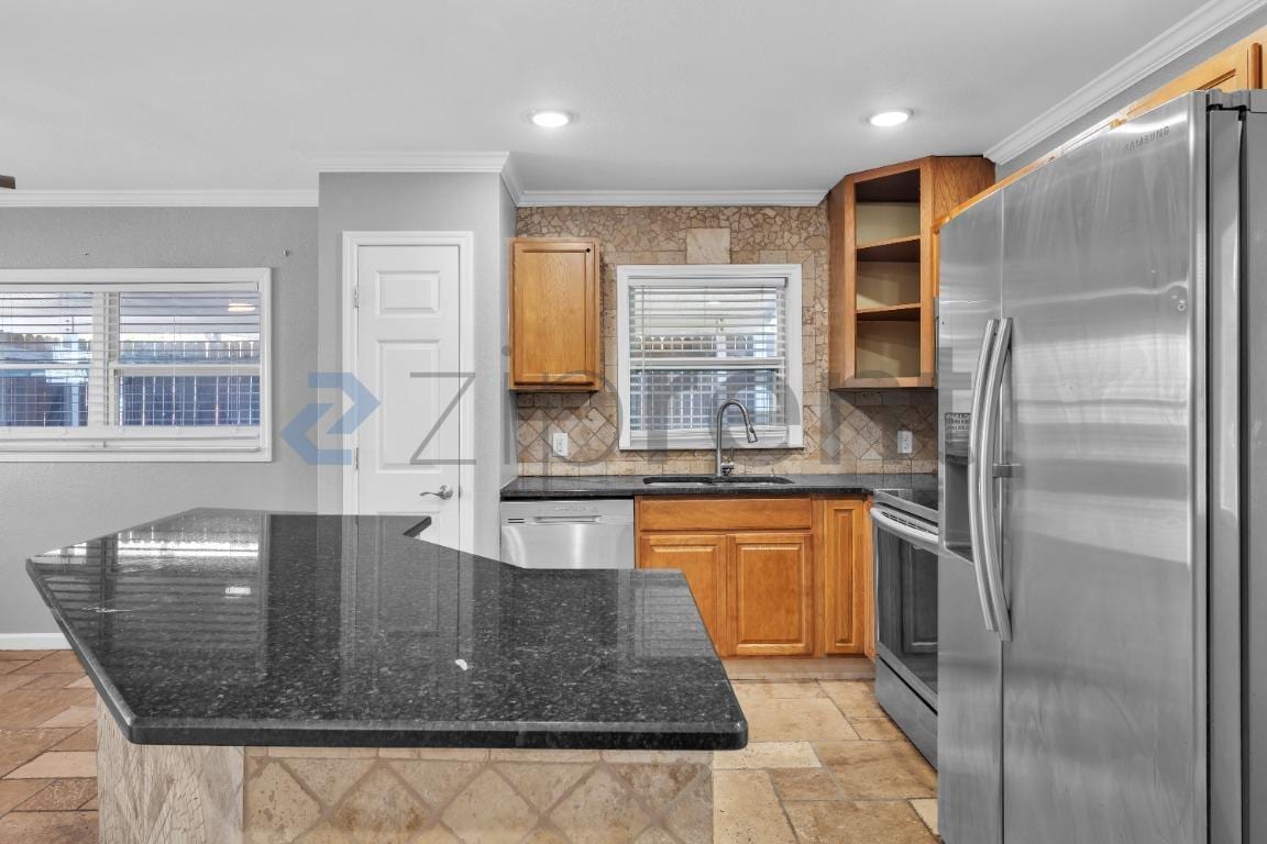 Building Photo - 508 Garden Dr N