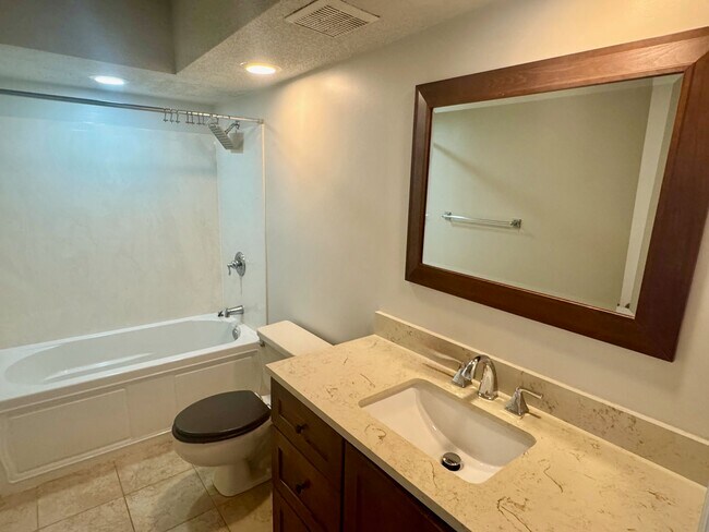 Building Photo - 177 W Mariners Cay Dr