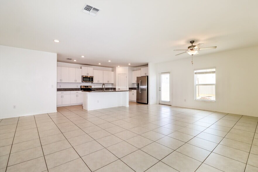 Building Photo - 17903 Blissful Stars Dr