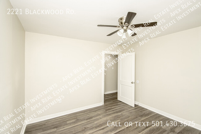 Building Photo - 2221 Blackwood Rd