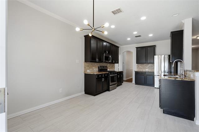 Building Photo - 404 Tarpan Trail