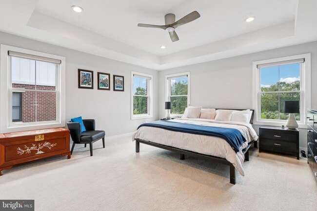 Building Photo - 45 Riverwalk