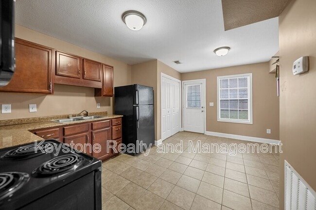 Building Photo - 2296 McCormick Lane