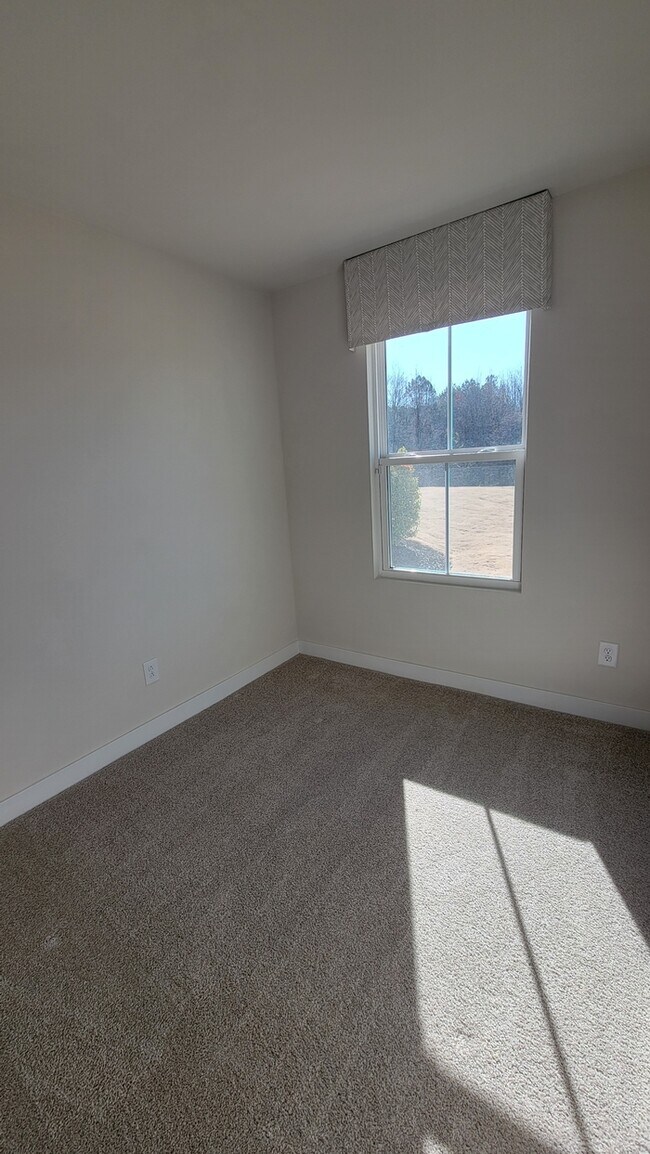 Building Photo - 207 Maggys Wy