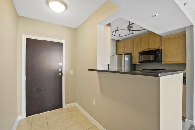 Building Photo - 851 N Glebe Rd