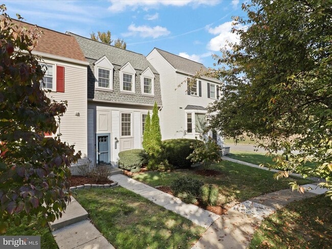 Building Photo - 6502 Coachleigh Way