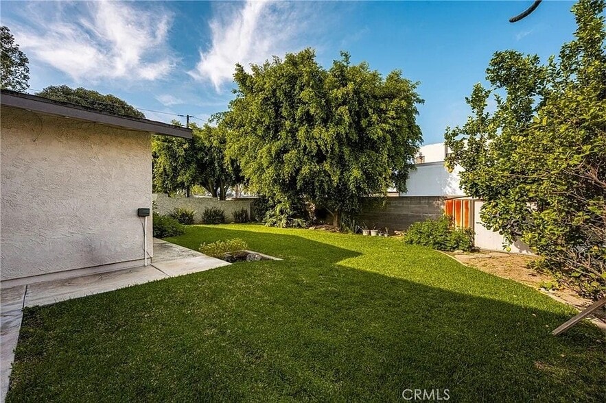 Building Photo - 5743 Coke Ave