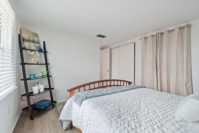 Building Photo - 477 Circlewood Dr