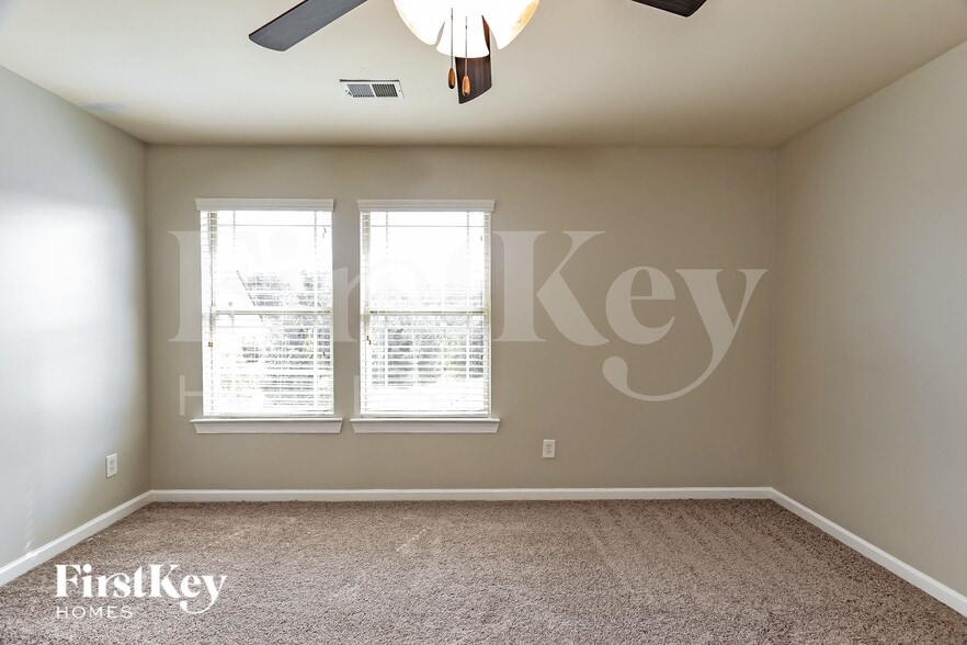 Building Photo - 444 Blackberry Blvd