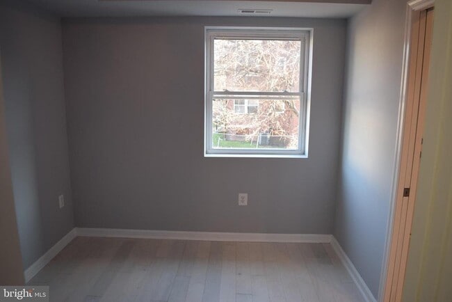 Building Photo - 1705 Montello Ave NE
