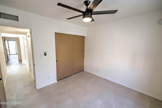 Building Photo - 5144 N Avenida Primera
