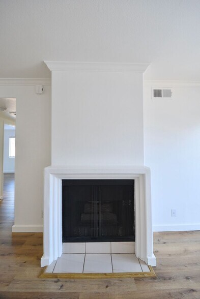 Building Photo - 6041 Fulton Ave
