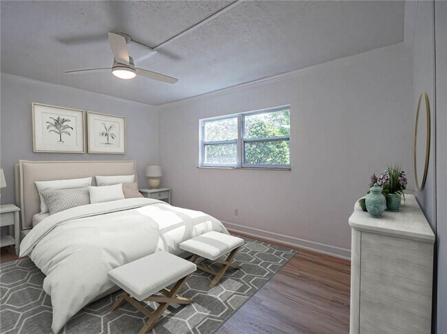 Building Photo - 923 22nd Pl