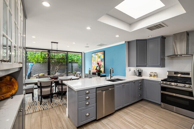 Building Photo - 77 Colgate Dr