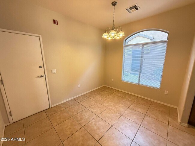 Building Photo - 2150 E Bell Rd