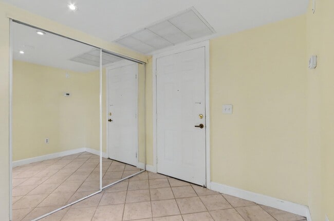 Building Photo - 701 NW 19th St