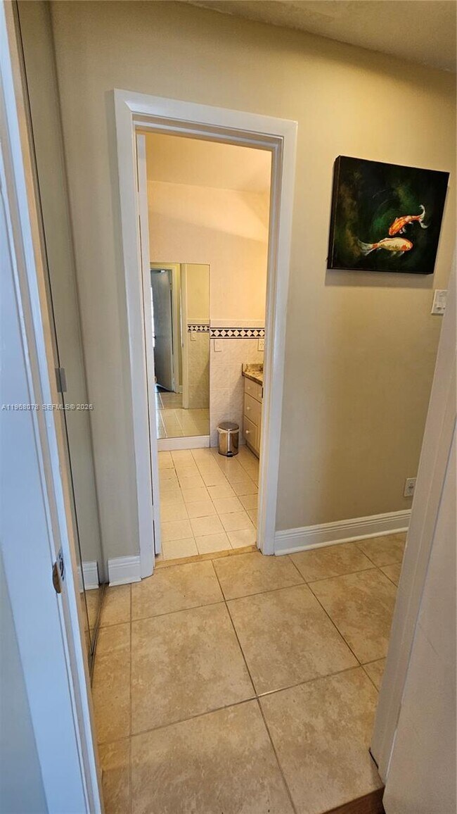 Building Photo - 6731 NW 26th Way