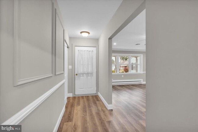 Building Photo - 39 Chelsea Pl
