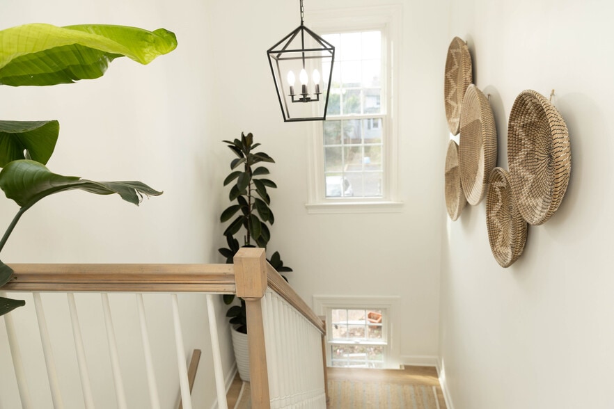 Building Photo - 212 Ambler St