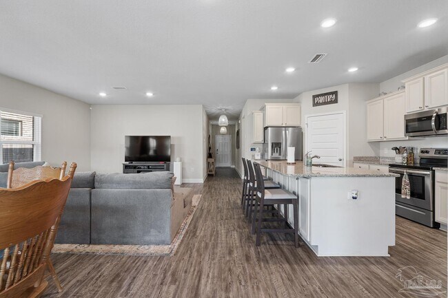 Building Photo - 7695 Burnside Lp