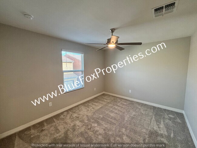 Building Photo - 1048 E Descent St