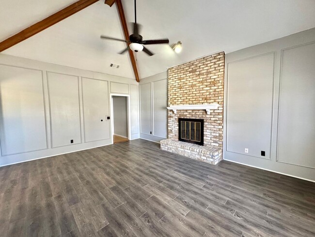 Building Photo - 4200 San Saba Ct