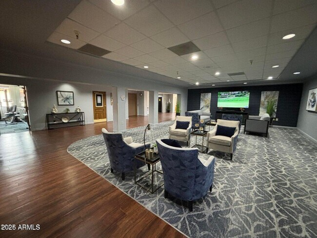 Building Photo - 10330 W Thunderbird Blvd