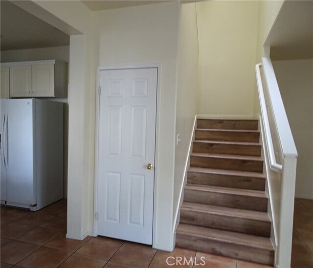 Building Photo - 406 N Kenwood