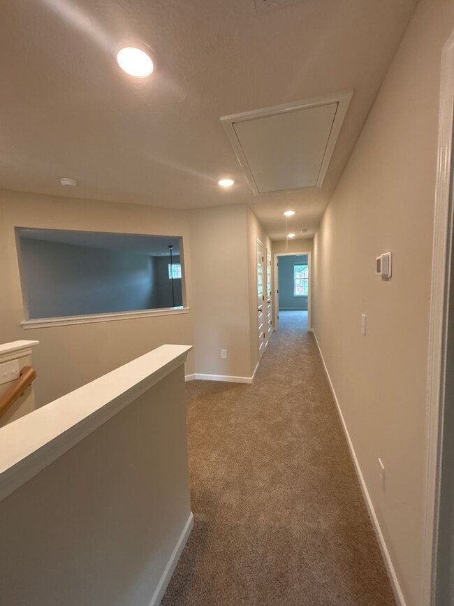 Building Photo - BRAND NEW 4 Bed 3.5 Bath Townhome Near The...