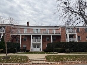 Building Photo - 90 6th Ave