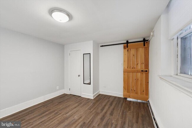 Building Photo - 240 S 13th St