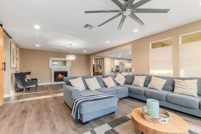 Building Photo - 1316 Vista Ave